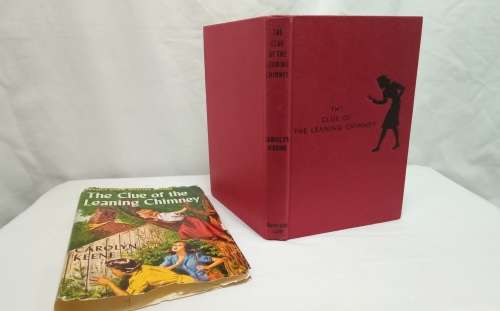 Nancy Drue - The clue of the leaning Chimney by Carolyn Keene 1949 First Edition