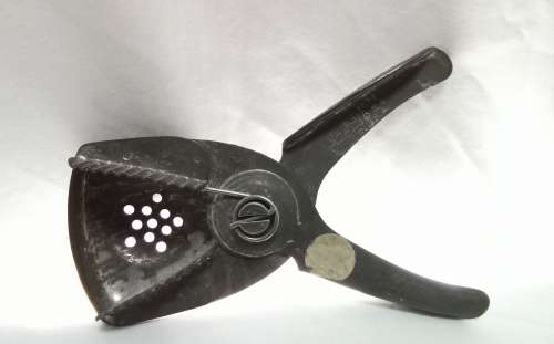 Lovely vintage "Vaughan" Lemon squeezer