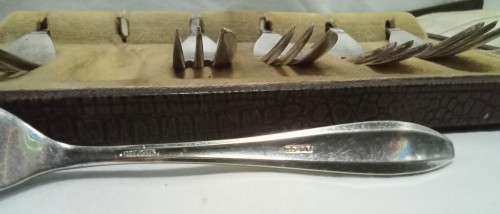 Stunning Vintage EPNS Cake forks in original box