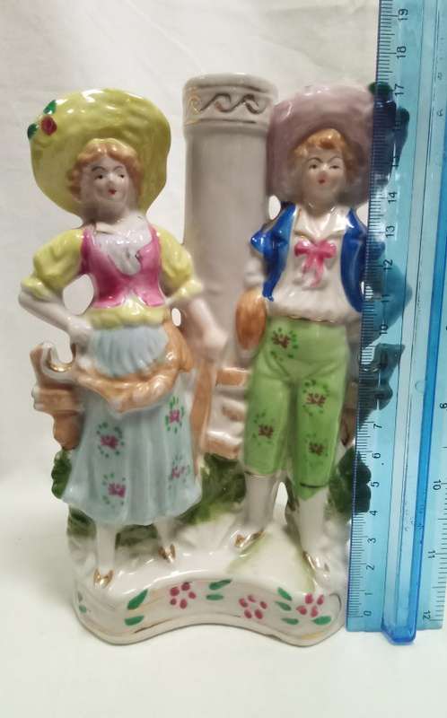 Gorgeous vintage fine porcelain couple ornament in very good condition