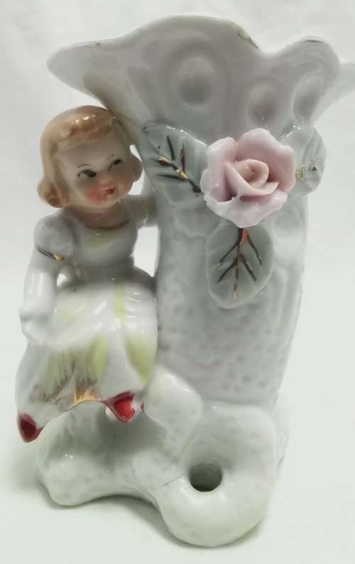 Cutest vintage porcelain Vase/ornament