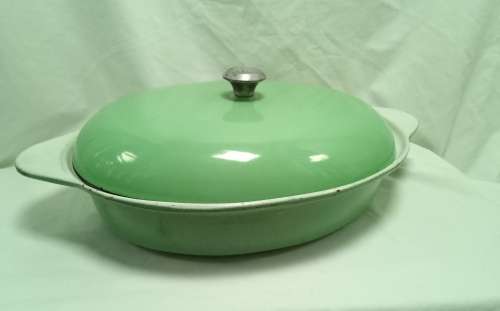 Wow! Vintage Green oval cast iron casserole dish with lid