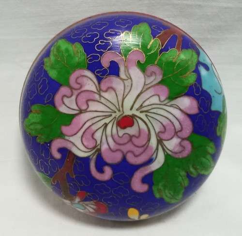 Beautiful Vintage Cloisonne trinket box
