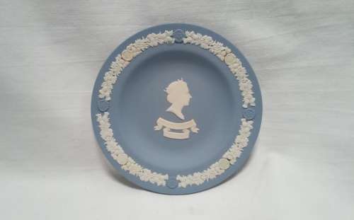 Beautiful Wedgwood Jasperware 40th anniversary dish