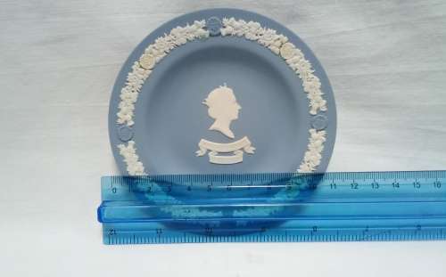 Beautiful Wedgwood Jasperware 40th anniversary dish