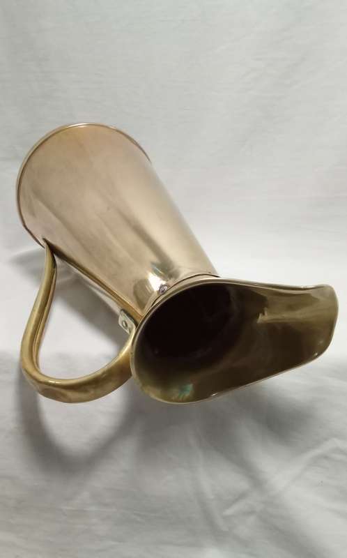 Stunning Joseph Sankey & Sons solid brass jug