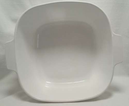 Very large Vintage Corning ware P-84-B, 4 quart lidded dish