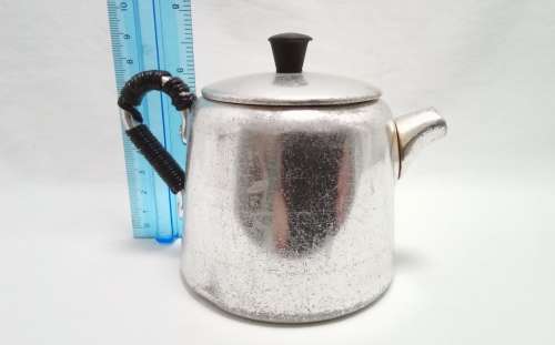 Pretty vintage Towerbrite small kettle