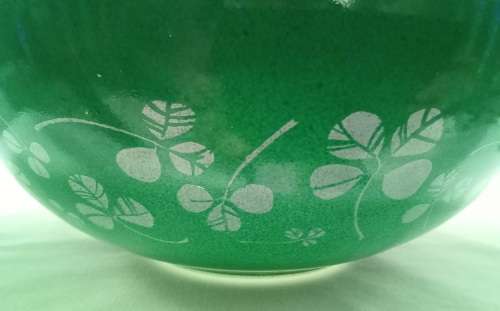 Vintage Pyrex bowl Clover/Shamrock design