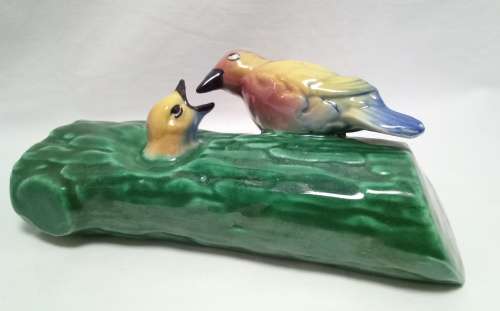 Beautiful vintage Lucia ware birdie wall pocket vase