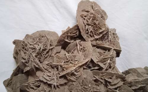 Magnificent very large selenite Desert Rose Crystal mineral stone / gypsum stone