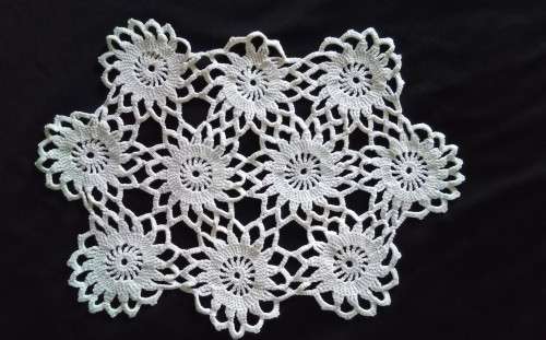 Lovely Vintage crocheted tray cloth