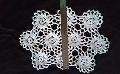 Lovely Vintage crocheted tray cloth