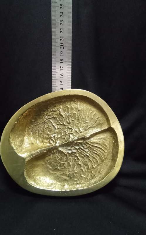 Brass Buffalo spoor from the registered collection of the B.W. Genis animal foot prints 1980