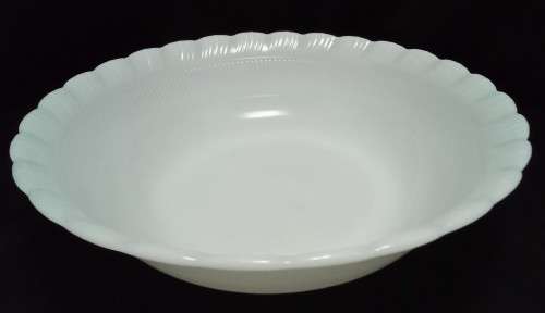 Beautiful vintage milk glass bowl