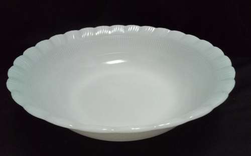 Beautiful vintage milk glass bowl