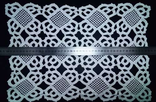 Very pretty vintage crocheted tray cloth