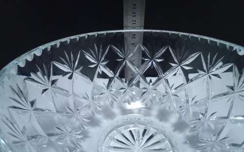 Magnificent vintage cut glass bowl in excellent condition