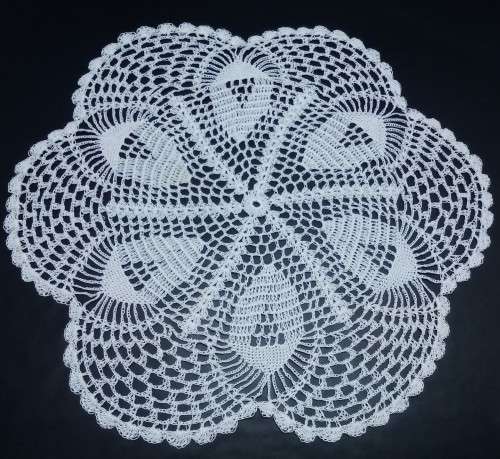 Losely crocheted vintage doily - white