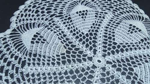 Losely crocheted vintage doily - white