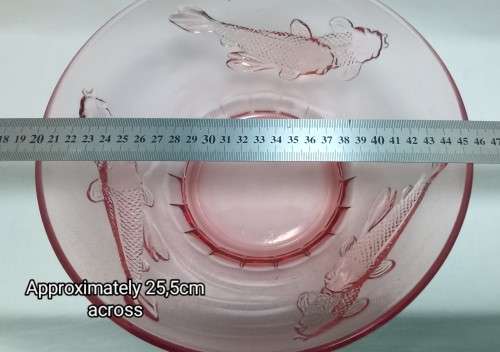 Beautiful vintage Indonesian pink glass bowl with koi fish