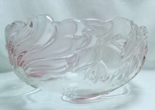 Stunning heavy vintage crystal glass bowl with beautiful pink design