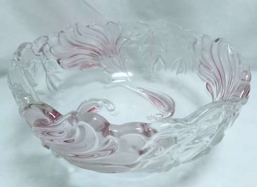 Stunning heavy vintage crystal glass bowl with beautiful pink design