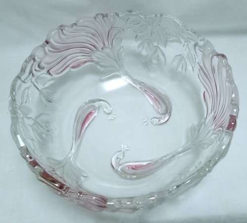 Stunning heavy vintage crystal glass bowl with beautiful pink design