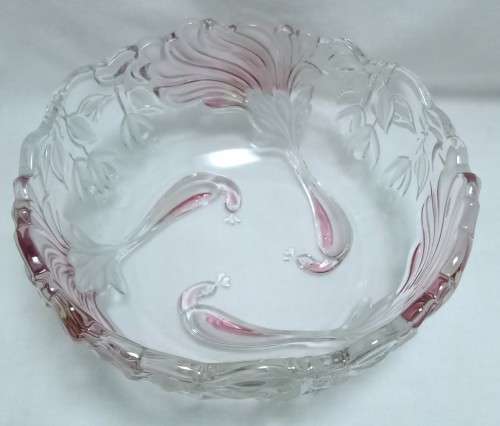Stunning heavy vintage crystal glass bowl with beautiful pink design 2