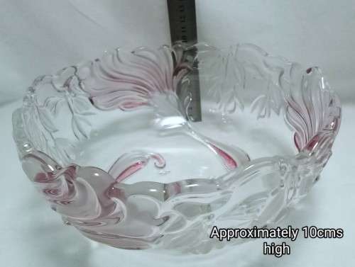 Stunning heavy vintage crystal glass bowl with beautiful pink design 2