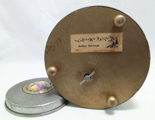 Stunning vintage musical powder box