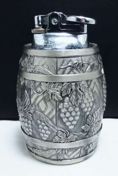 Vintage metal table top lighter