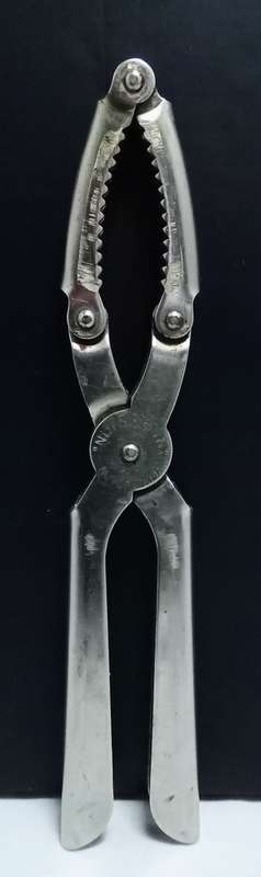 Vintage Nutbrown nut cracker - Made in England