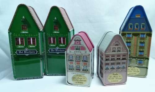 Lovely collection of little house tins in excellent condition