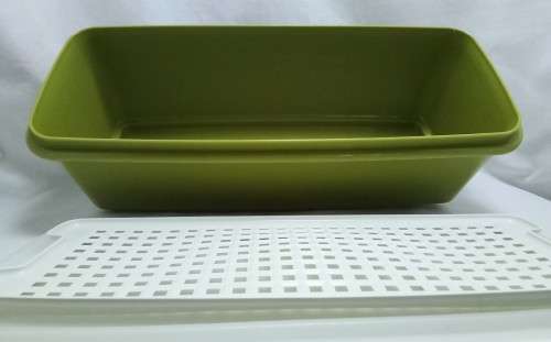 Vintage Tupperware 784 salad/bread holder