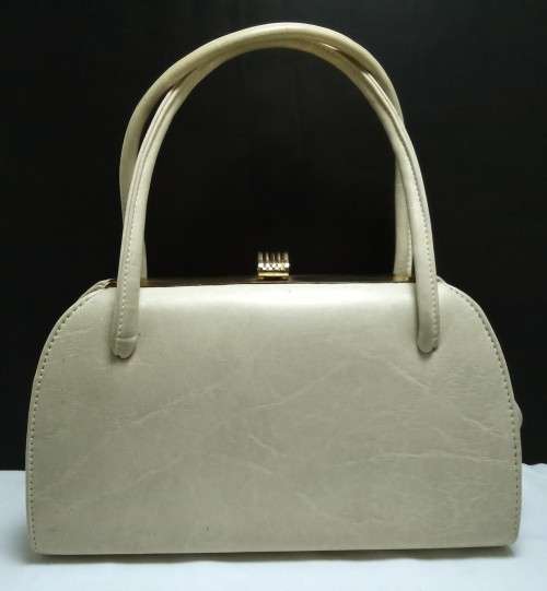 Gorgeous beige vintage handbag
