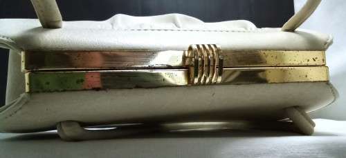 Gorgeous beige vintage handbag