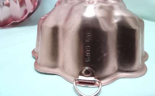 Two lovely vintage moulds in very good condition