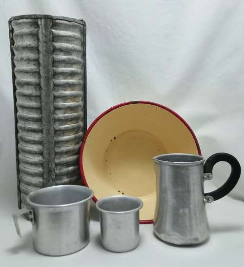 Lovely lot of vintage interesting metalware