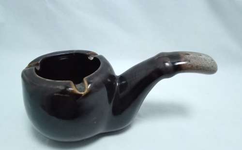 Interesting vintage pipe ashtray