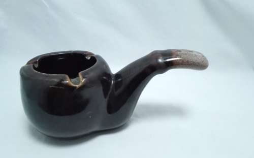 Interesting vintage pipe ashtray