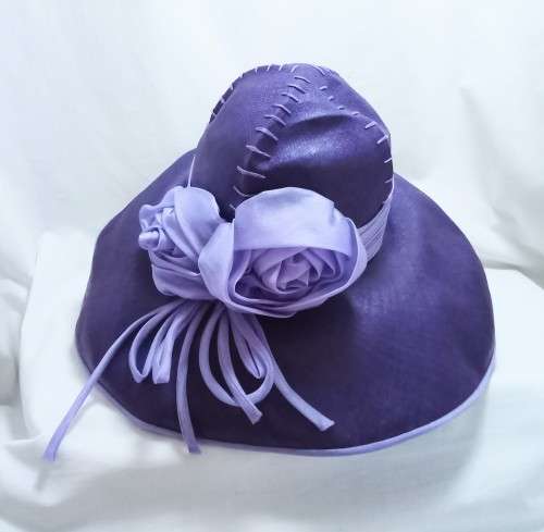 Beautiful vintage purple hat