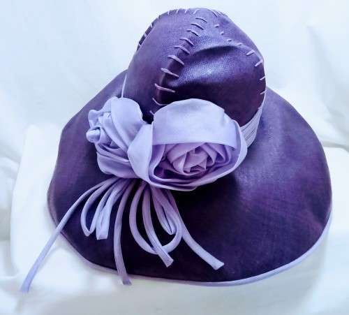 Beautiful vintage purple hat