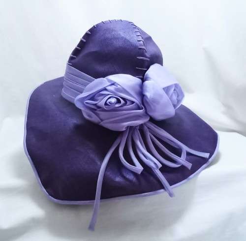 Beautiful vintage purple hat