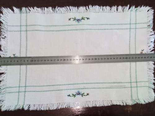 Pretty vintage tray cloth 49x34cms- with embroidery
