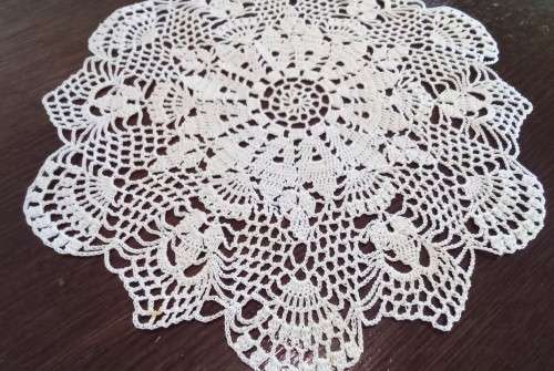 Beautiful crocheted doily - 22cms across