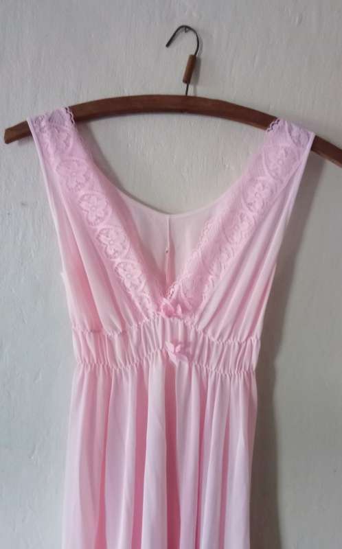 Beautiful vintage nightie