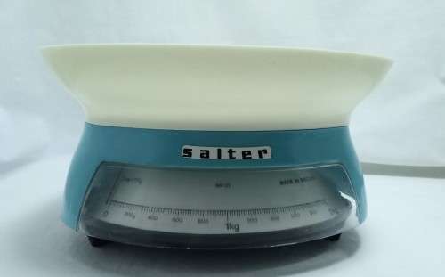 Vintage Salter kitchen scale - made in Britain