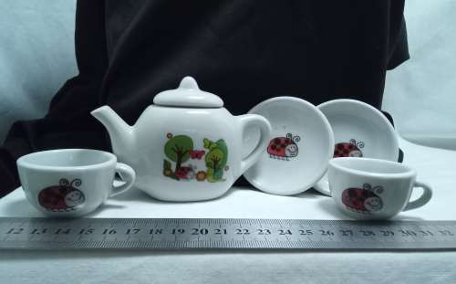 Very cute vintage miniature Ladybird teaset
