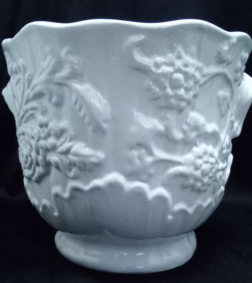 White ceramic embossed planter